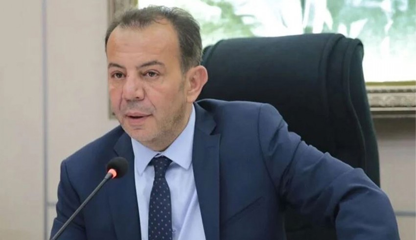 Tanju Özcan’dan bu kez Davutoğlu’na salvo
